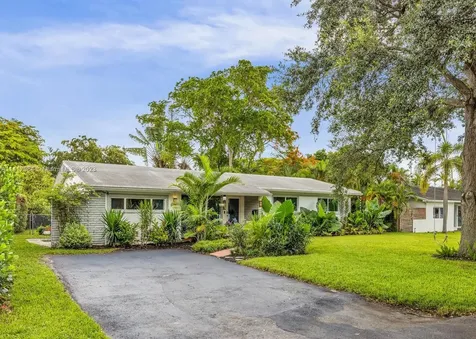 465 NW 88th Terrace El Portal FL 33150