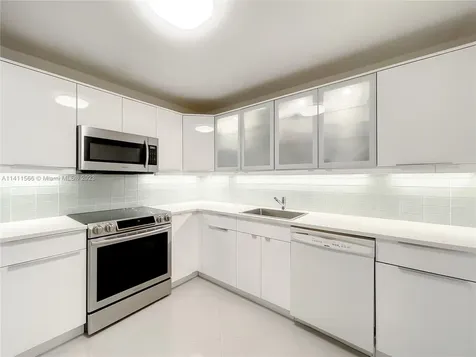 2750 NE 183rd Street Aventura FL 33160