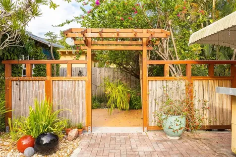 521 NE 74th Street Miami FL 33138