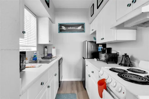 1100 Collins Avenue Miami Beach FL 33139