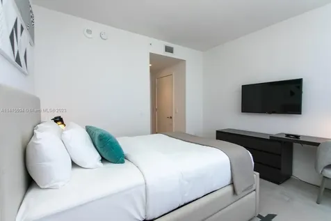 4010 S Ocean Drive Hollywood FL 33019
