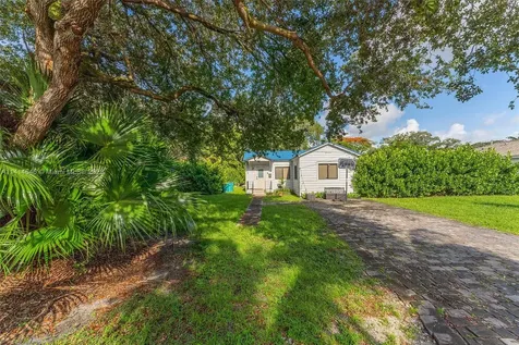 11800 NE 11th Avenue Biscayne Park FL 33161