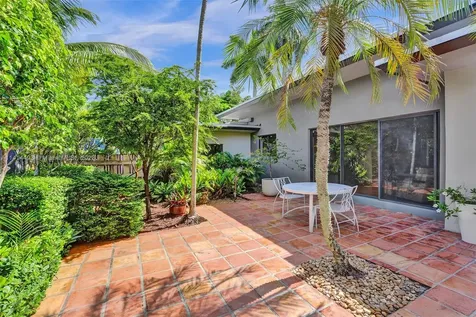 700 NE 16th Terrace Fort Lauderdale FL 33304