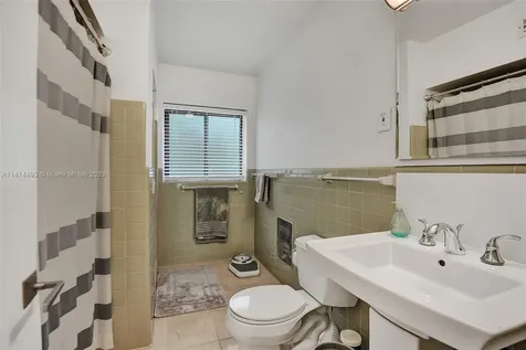 700 NE 16th Terrace Fort Lauderdale FL 33304