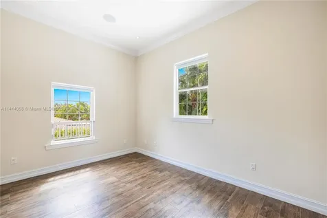 4531 N Bay Road Miami Beach FL 33140