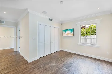 4531 N Bay Road Miami Beach FL 33140