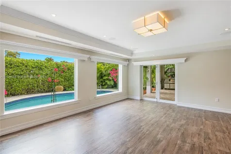 4531 N Bay Road Miami Beach FL 33140