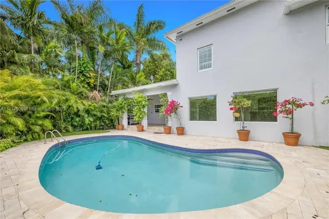 4531 N Bay Road Miami Beach FL 33140