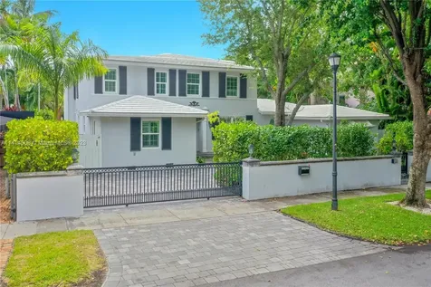 4531 N Bay Road Miami Beach FL 33140