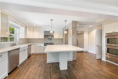 4531 N Bay Road Miami Beach FL 33140