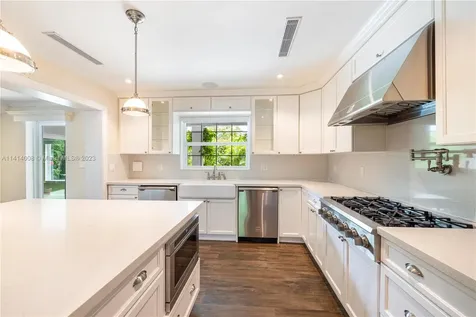 4531 N Bay Road Miami Beach FL 33140