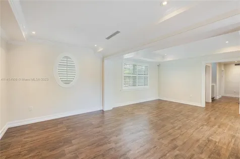 4531 N Bay Road Miami Beach FL 33140