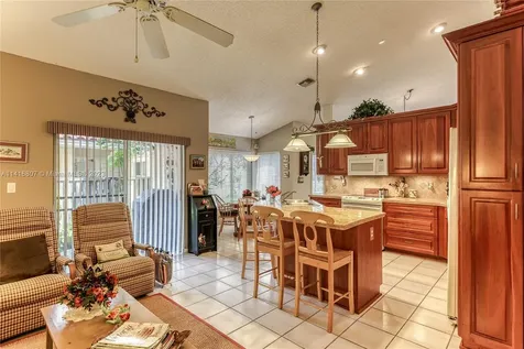 228 NW 101st Avenue Plantation FL 33324