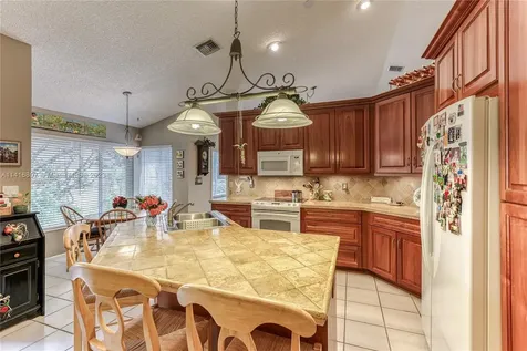 228 NW 101st Avenue Plantation FL 33324