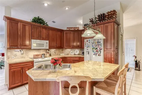 228 NW 101st Avenue Plantation FL 33324