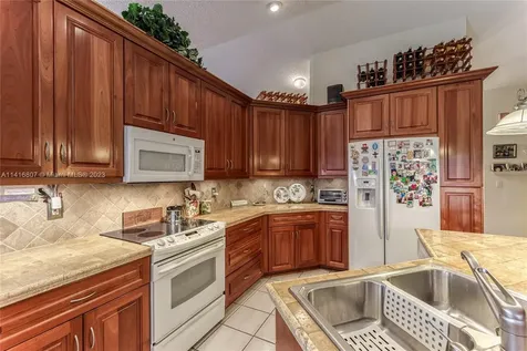 228 NW 101st Avenue Plantation FL 33324
