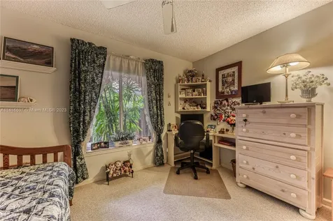 228 NW 101st Avenue Plantation FL 33324