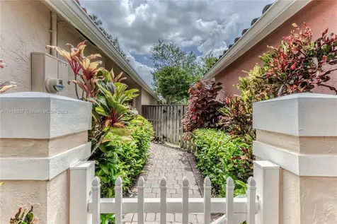 228 NW 101st Avenue Plantation FL 33324