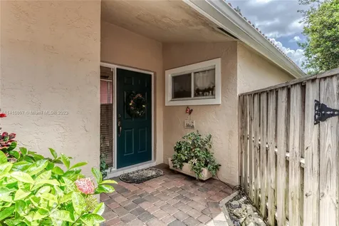 228 NW 101st Avenue Plantation FL 33324