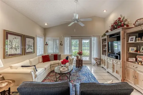 228 NW 101st Avenue Plantation FL 33324