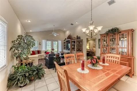 228 NW 101st Avenue Plantation FL 33324