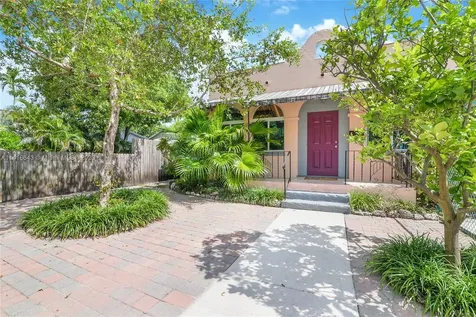 1933 Taylor Street Hollywood FL 33020