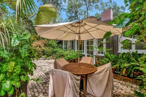 2801 Emathla Street Miami FL 33133