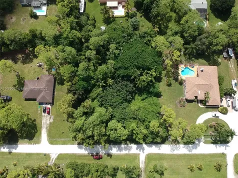 . E Prestwich Drive Loxahatchee FL 33470