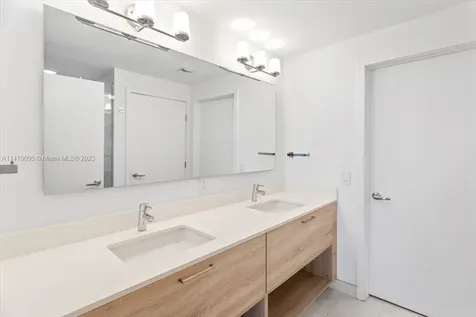 16385 Biscayne Boulevard North Miami Beach FL 33160