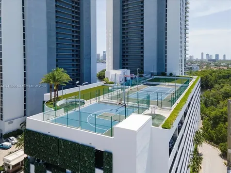 16385 Biscayne Boulevard North Miami Beach FL 33160