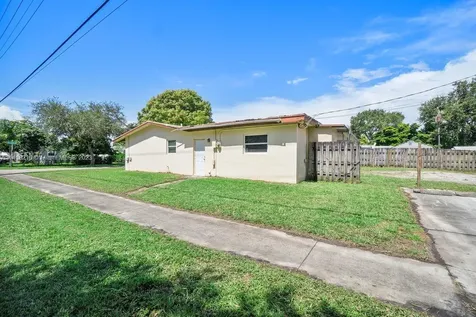7401 Freedom Street Hollywood FL 33024