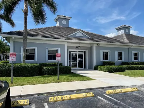 20764 W Dixie Highway Miami FL 33180