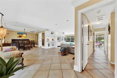 7305 SW 122nd Street Pinecrest FL 33156