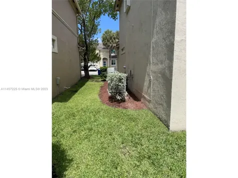 861 NW 127th Avenue Coral Springs FL 33071