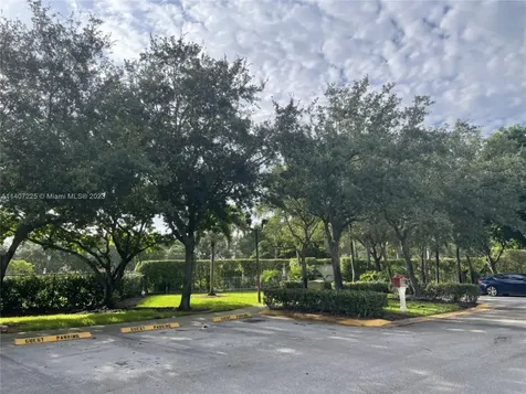 861 NW 127th Avenue Coral Springs FL 33071
