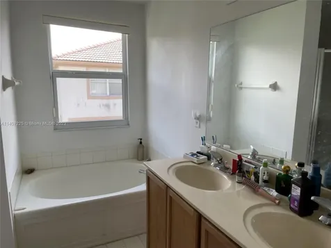 861 NW 127th Avenue Coral Springs FL 33071