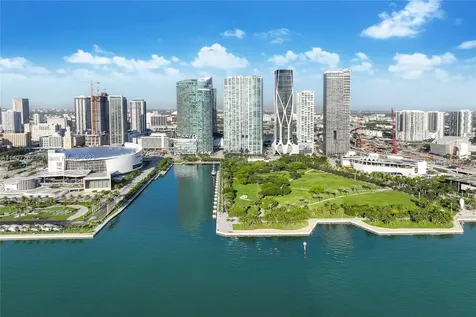 900 Biscayne Boulevard Miami FL 33132