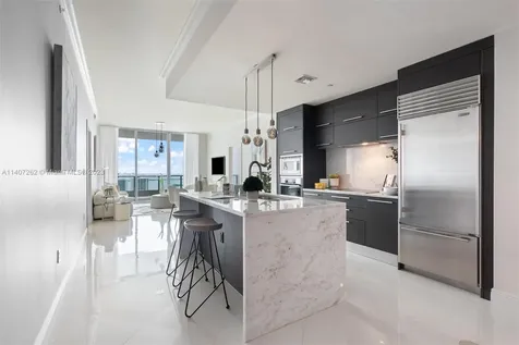 900 Biscayne Boulevard Miami FL 33132