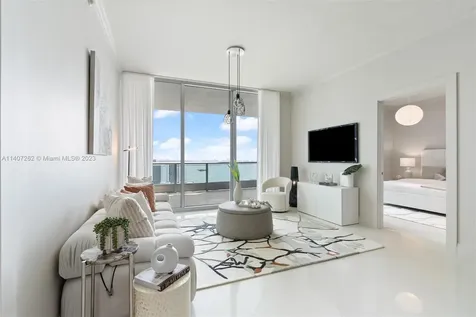 900 Biscayne Boulevard Miami FL 33132