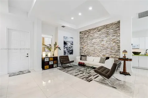 1959 Harbor View Circle Weston FL 33327