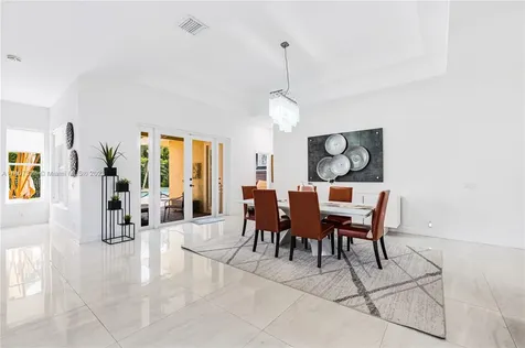 1959 Harbor View Circle Weston FL 33327