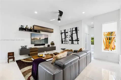 1959 Harbor View Circle Weston FL 33327