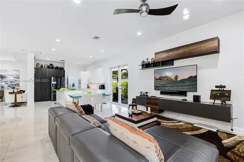 1959 Harbor View Circle Weston FL 33327