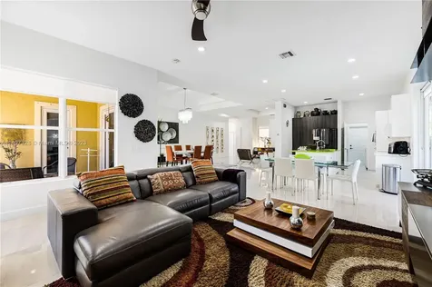 1959 Harbor View Circle Weston FL 33327