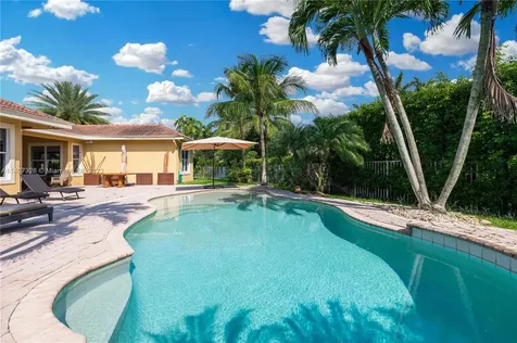 1959 Harbor View Circle Weston FL 33327