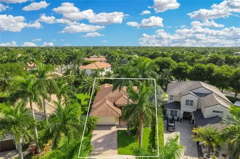1959 Harbor View Circle Weston FL 33327