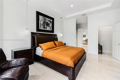 1959 Harbor View Circle Weston FL 33327