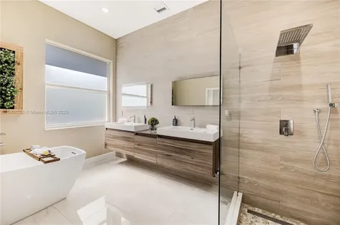 1959 Harbor View Circle Weston FL 33327