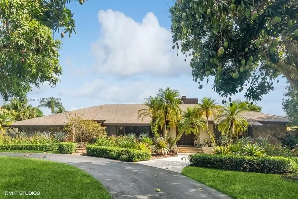 9047 SW 117th Street Miami FL 33176