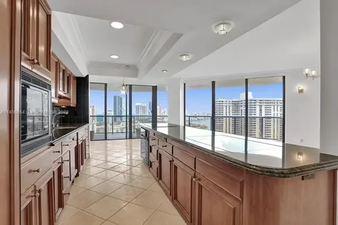 19667 Turnberry Way Aventura FL 33180